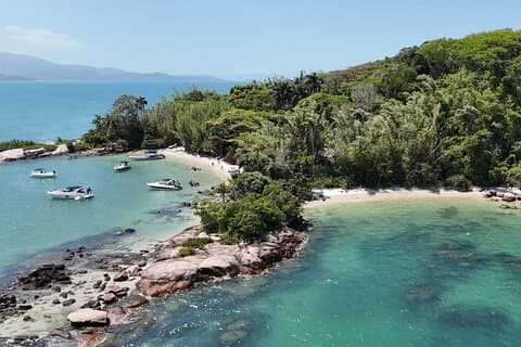 Island of the French - Florianópolis - Lancha + Snorkel + Kayak