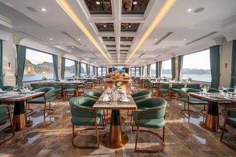 Halong Bay Day Cruise fra Hanoi – 5 stjerner afslapning og eventyr