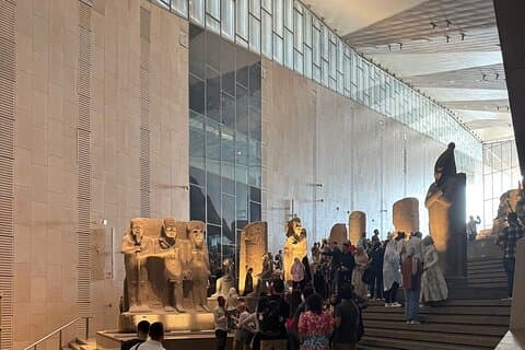 Best guided Tour to Giza Pyramids, GEM and Bazaar
