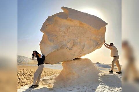 White Desert & Bahariya Oasis And Crystal Mountain 1 day Tour