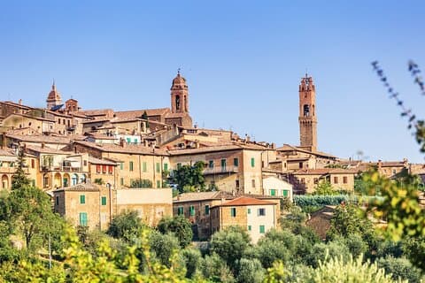 Revelando o charme do Montalcino e seus vinhos icônicos de Brunello