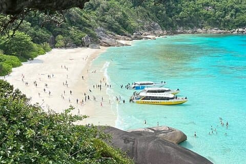 シミラン島（11月～4月）