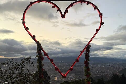Vida noturna de Bogotá: Mirador e Andrés Carne de Res DC