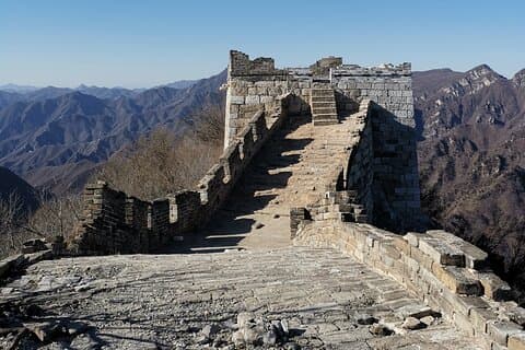 Private 6km Wild Great Wall hiking tour at Jiankou (Beijing Knot)