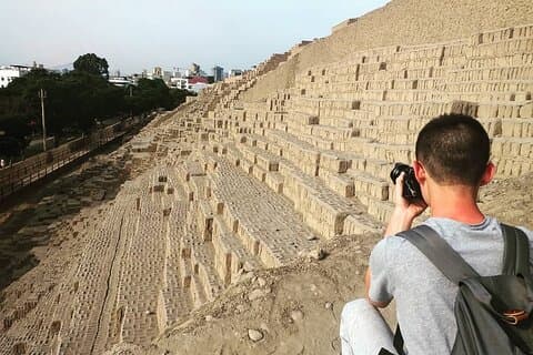元遺跡ガイドによるワカ・プクヤーナへのプライベートツアー