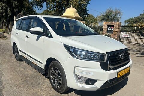 Jaipur Airport to Hotels drop : Private Transfers Car service