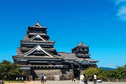 Tagesausflug zum Vulkan Aso und zur Burg Kumamoto