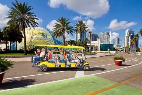 Excursão turística guiada por St. Pete em carrinho de golfe Deluxe Street Legal