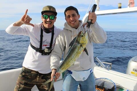 Pesca en el mar : Aventura guiada en barco en Catania