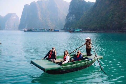 Tour privato esclusivo in canoa panoramica Esplora Ha Long e la baia di Lan Ha