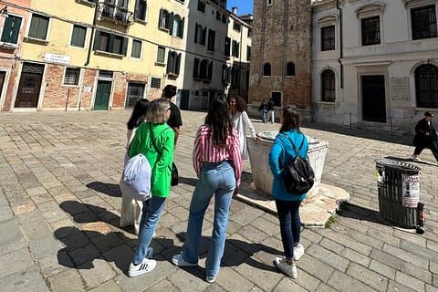 Venice Off-the-Beaten-Path Tour around Santa Lucia and Dorsoduro