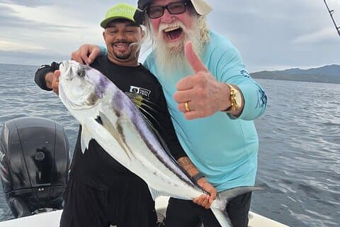 Fiske og snorkling på Flamingo Beach, drikke og snacks
