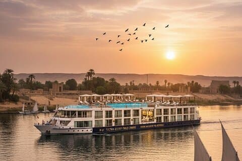 Crociera di lusso di 4 giorni sul Nilo da Assuan a Luxor con Abu Simbel e mongolfiera