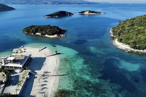 Tirana: tour di un giorno di Saranda, Ksamil, Blue Eye e Vjosa River