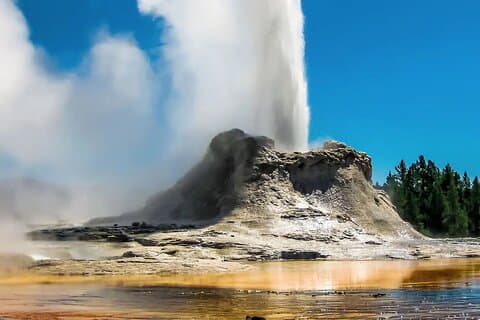 Yellowstone Ganztägige private Tour & Wanderung - ab Inside the Park