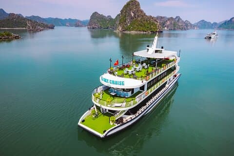 Premium Halong Bay 1 - Day Cruise fra Hanoi med Jacuzzi Party