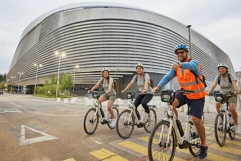 Santiago Bernabeu Electric Bike Tour i Madrid