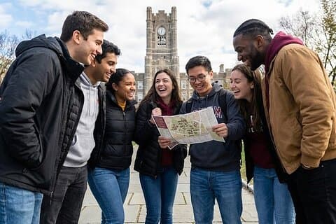 Fantastica caccia all'università nella Fordham University