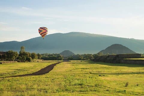 VIP Private Hot Air Balloon Flight mais Tour pelas Ruínas de Teotihuacan