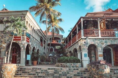 Hotell i nærheten av St. John Private Full Day Island Tour