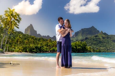 Professional Photo Shooting in Moorea, unique session adapted