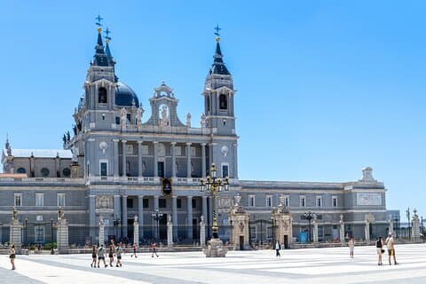 Madrid Private Tour zu Top-Kirchen, Kathedralen und Basiliken