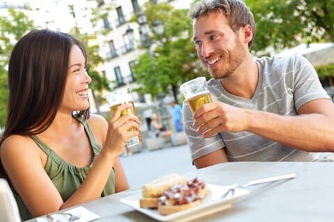 マドリード旧市街でのプライベートスペイン語ビール試飲ツアー