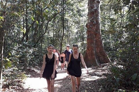 North Phu Quoc Island Off Road Adventure i en klassisk Army Jeep