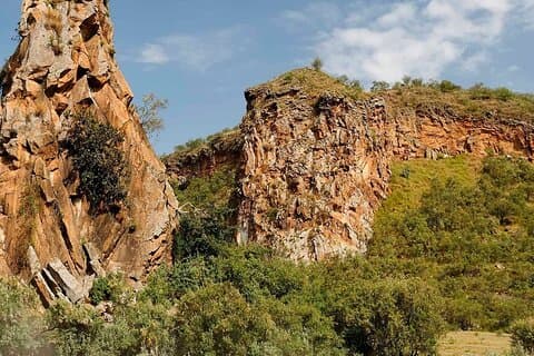 8 dagars vandring genom Mount Kenya och Hell’s Gate National Park