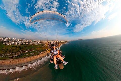 Paraglidingflyvninger i Costa Verde, Lima