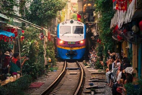 Hanoi Train Street and Incense Village Half-Day Private Tour