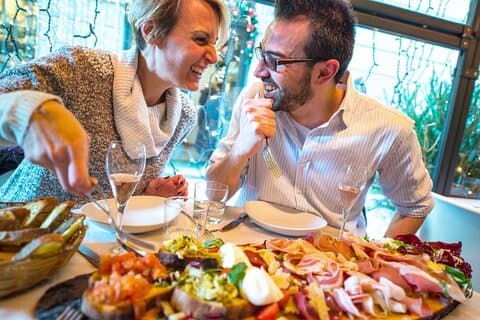 ミラノグルメ料理と飲み物プライベートツアー（ハイライト付き）