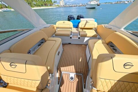 West Palm Beach Private Boat Cruise and Tour with a Captain