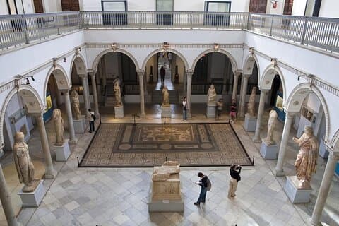 Besøk til Bardo-museet, Medinaen og Sidi Bou Said med lunsj