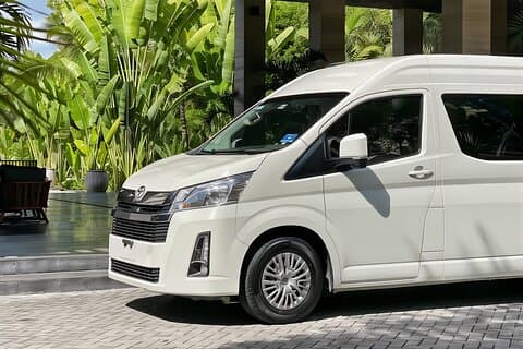 Privater Transfer zum Flughafen Cancun Int'l, von Tulum Hotels