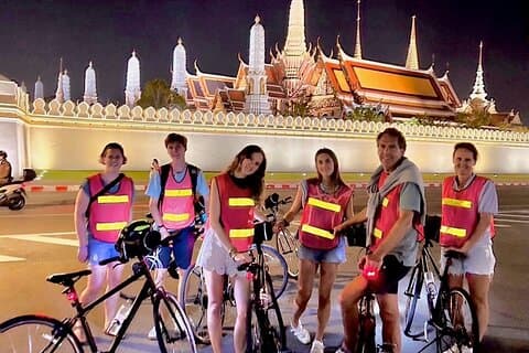 Discover Bangkok at Night 4-Hour Bike Tour with dinner