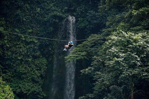Arenal 12 Zipline-Kabel Erleben Sie den Flug über den La Fortuna-Wasserfall