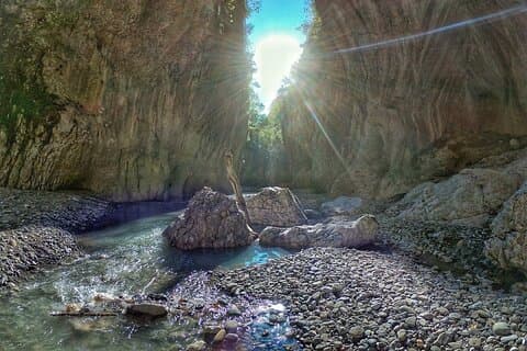 Durres/Golem : Dagtour naar Holta Canyon en Banja Lake