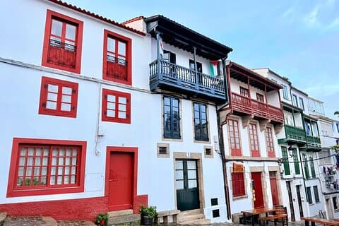 Recorrido a Pie Histórico por Betanzos en Grupo Reducido