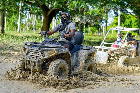 Halvdag: 4x4 ATV, Vattengrotta, Macao Beach och dominikansk kultur