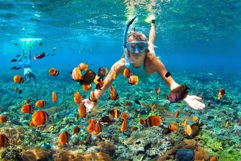 ニャチャン島脱出シュノーケリングと水上バーパーティー