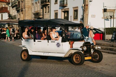 Porto: Private Tour of the Historic City in a Classic Ford T