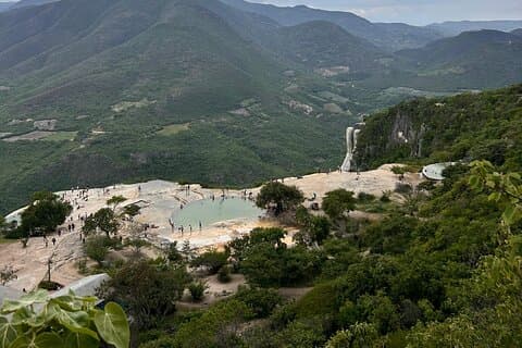 Tour di un giorno a Hierve el Agua e ai tesori di Oaxaca