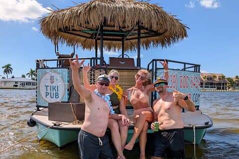 Fort Myers: Tiki Pub VIP Private Tropical Sandbar Getaway Cruise
