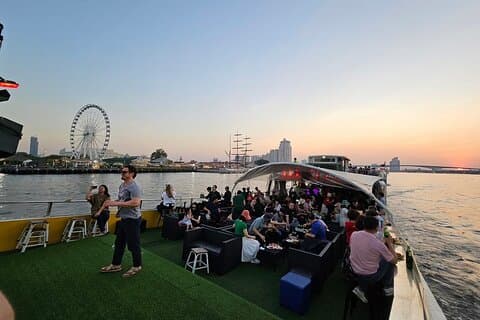 Bangkok Yodsiam Sunset Party Cruise-ervaring
