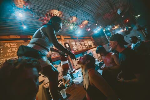 プエルト・エスコンディードのパーティーツアー