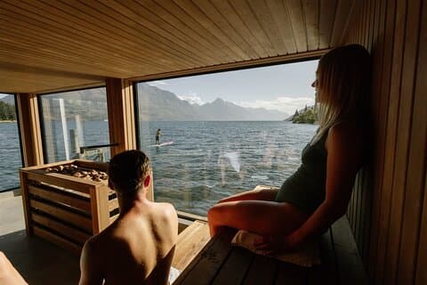 Queenstown Floating Sauna & Cold Plunge on Lake Whakatipu