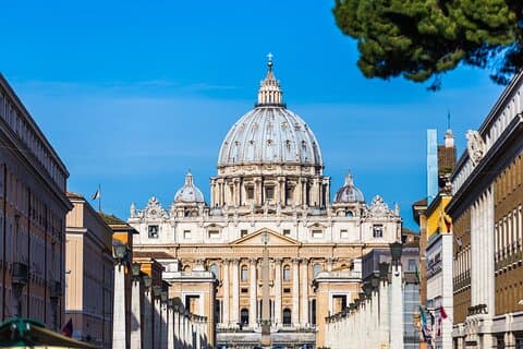 Visita guiada a la Basílica de San Pedro : Escalada en cúpula, tumba papal y grutas