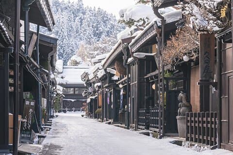 Envägsbuss från Takayama till Kyoto via Shirakawago