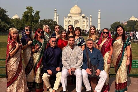 Taj Mahal Sunrise Tour with Express Entry Ticket & Expert Guide